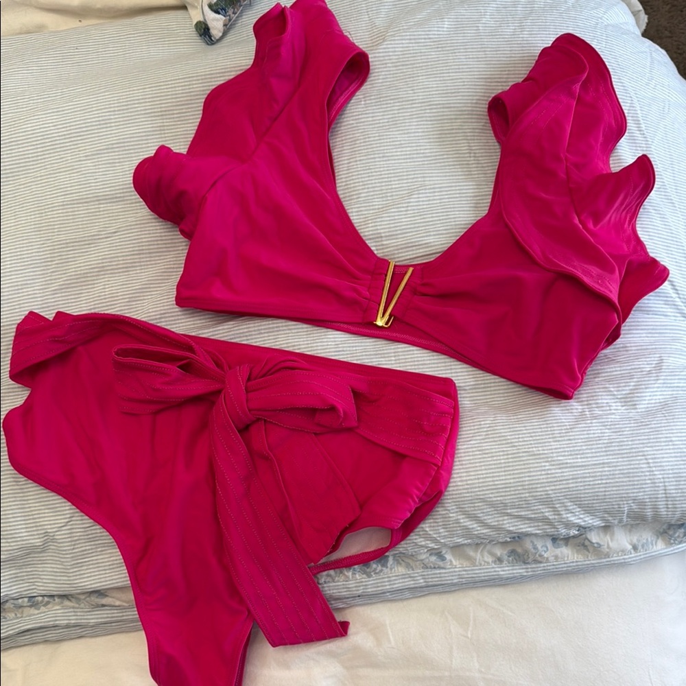 NWOT Vibrant Pink Ruffled Bikini Set